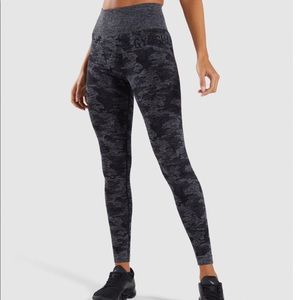 Gymshark Camo Seamless Leggings (M)
